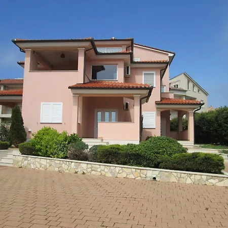 Apartments Villa Fernetich Premantura Exterior photo